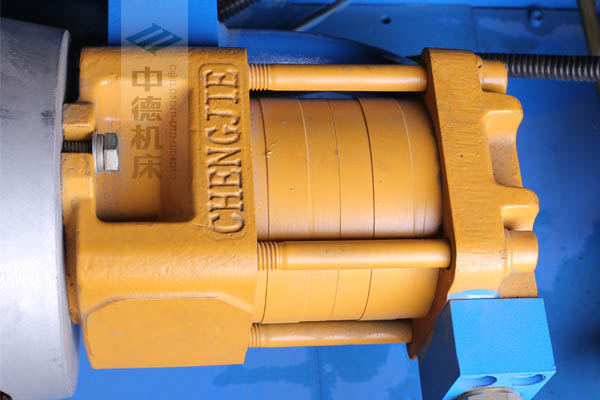 ZDPK-4015采用國內(nèi)一流品牌電機及油泵，動力強勁，噪音低.jpg